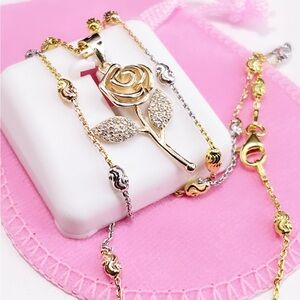 Elegant Gold Rose Pendant Necklace